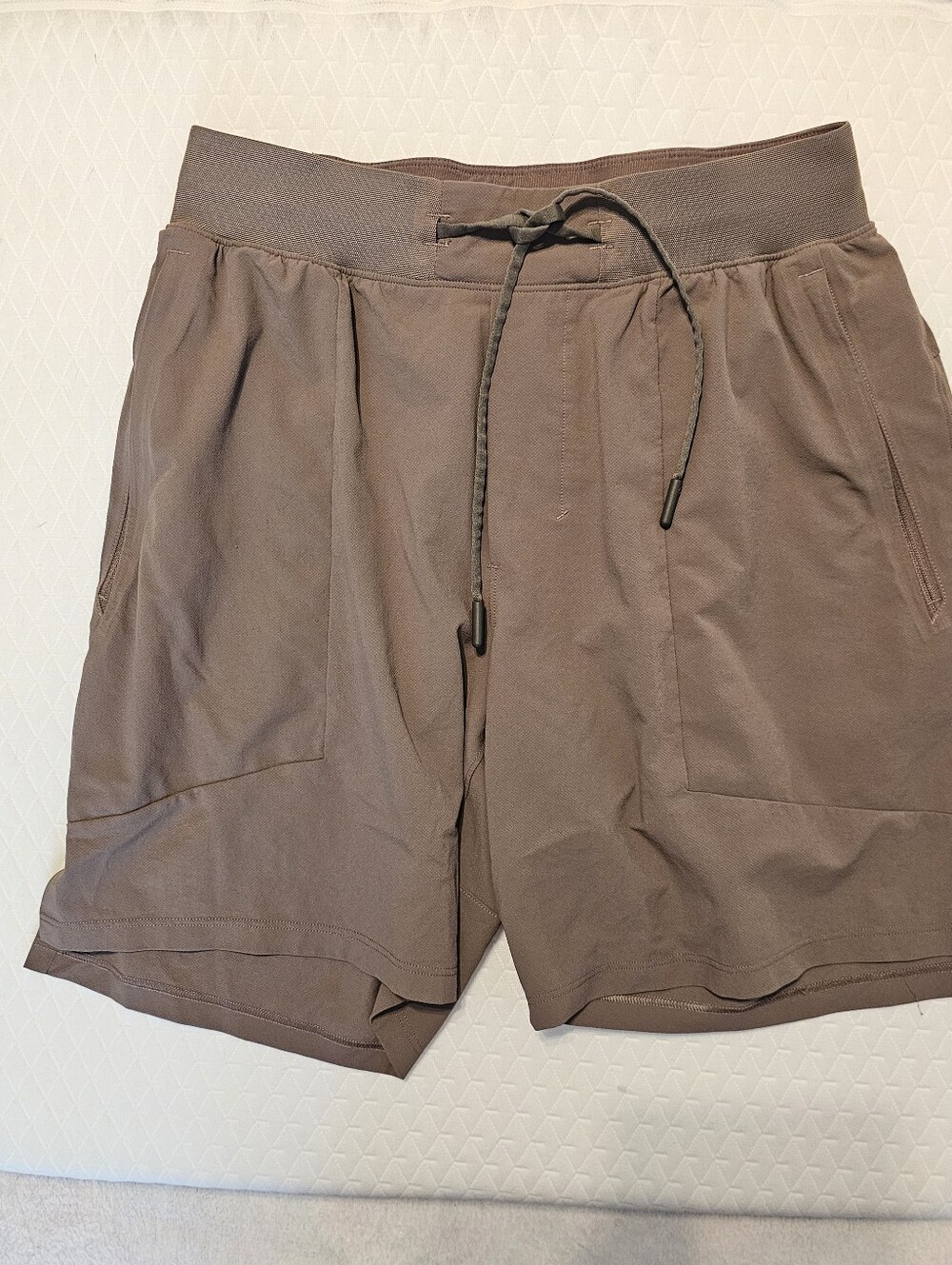 Lululemon Lab LT 56 Shorts Mens XS Nomad Taupe Brown Technical Athletic Running